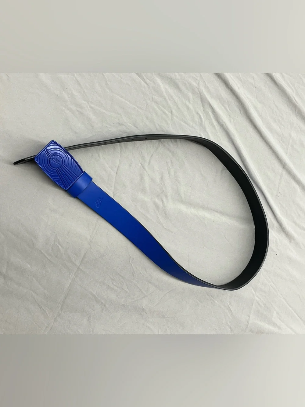 Nike Blue Men's Adjustable Belt with Black Interior Size Medium 34-36 NWT
